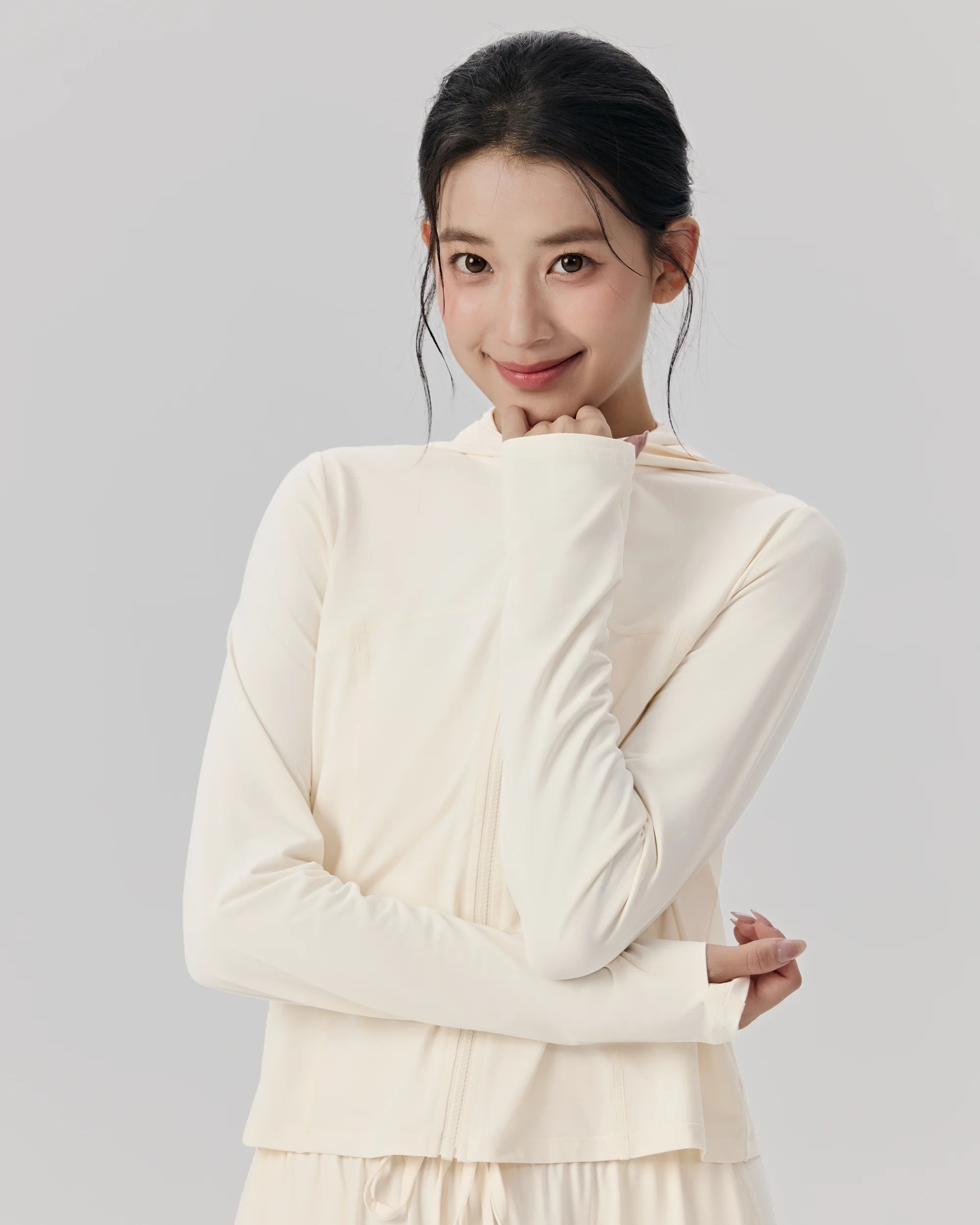 ベージュ