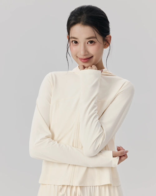 ベージュ